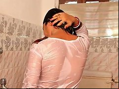 Cornea Housewufe Desi Big Nipple Show